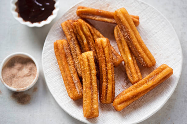 Receta de Churros en freidora de aire con chocolate y azúcar