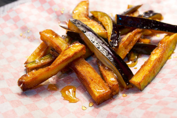 Berenjenas fritas con miel de caña en freidora de aire