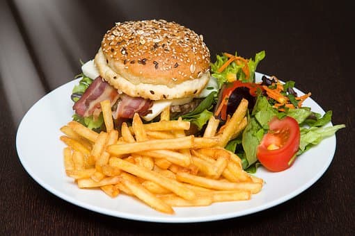 cosori hamburguesas con patatas en freidora de aire 