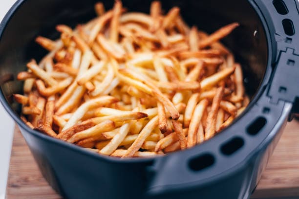 patatas fritas en freidora sin aceite